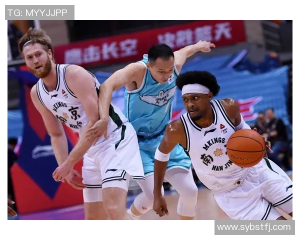 篮球明星如何在中国CBA联赛中崭露头角与影响力提升的深度分析